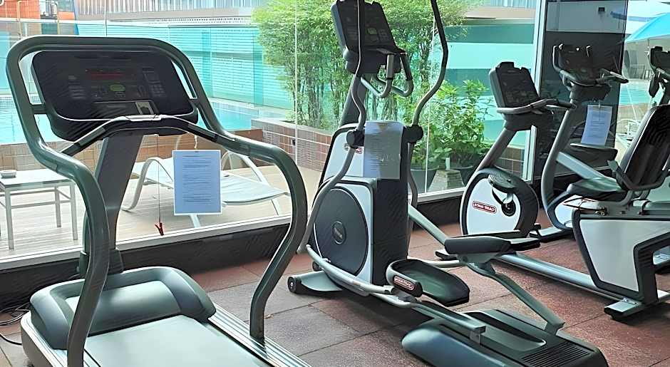 Amora NeoLuxe Suites Hotel