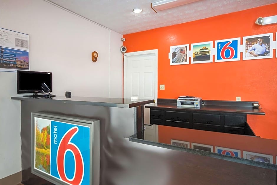 Motel 6-Parkersburg, WV