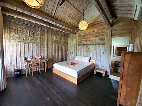 Wooden House Sea View