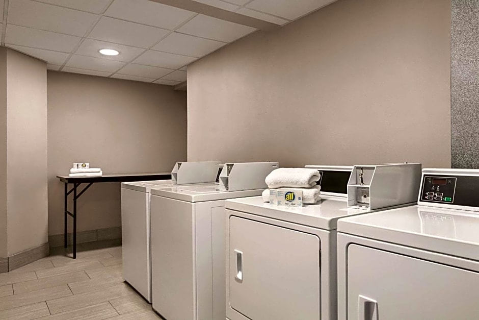 Country Inn & Suites by Radisson, Williamsburg East Busch Gardens , VA