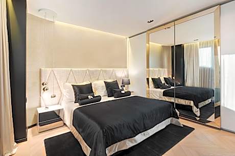 Deluxe Suite with Sea View