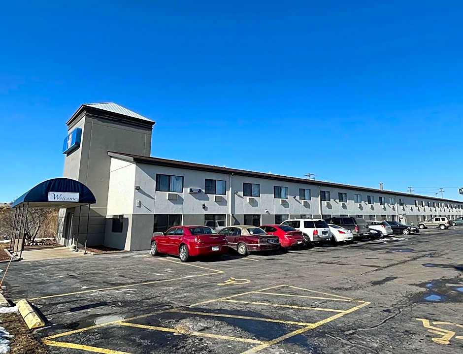Motel 6-Green Bay, WI - Lambeau