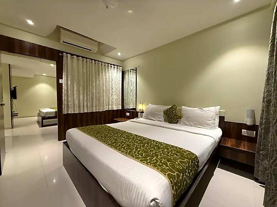 Hotel G-Square Shirdi