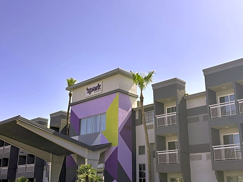 Spark by Hilton Tempe Phoenix Airport