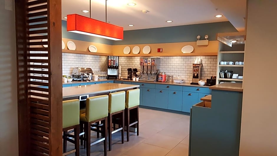 Country Inn & Suites by Radisson, Springfield, OH