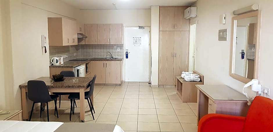 Senator Hotel Apartments