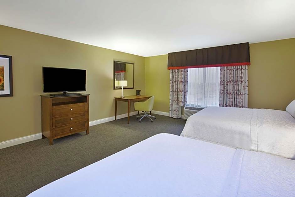 Hampton Inn and Suites Wichita Northeast