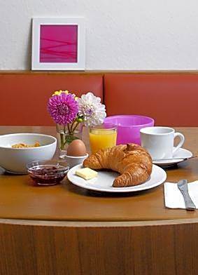 Business & Budget Hotel Tessin