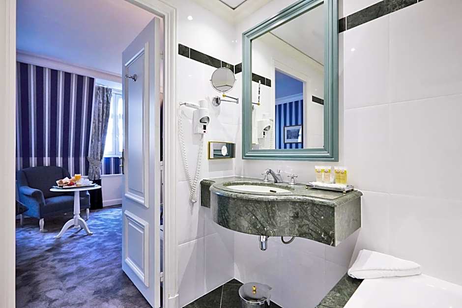 Golden Tulip Washington Opera