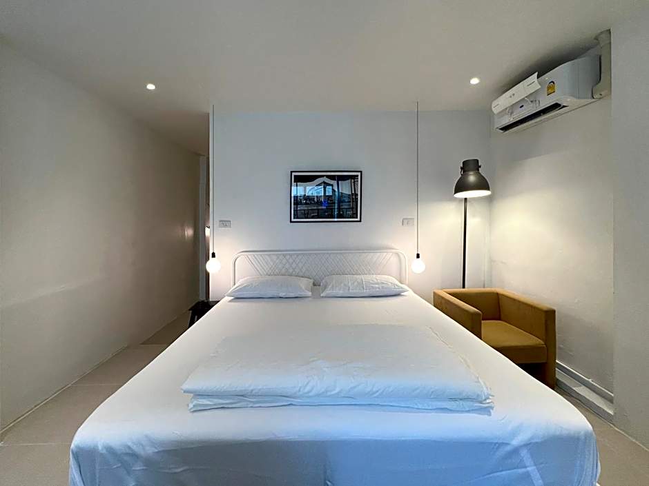 Chatel Samyan - Self check-in