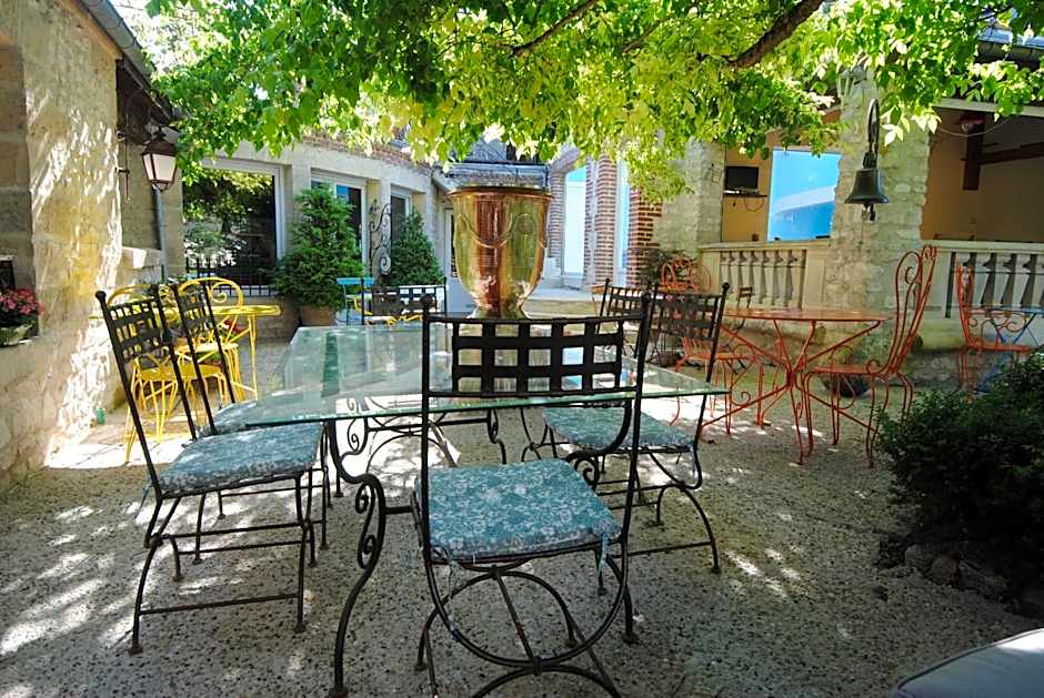 Le Grand Logis - Guest house - Bed and Breakfast