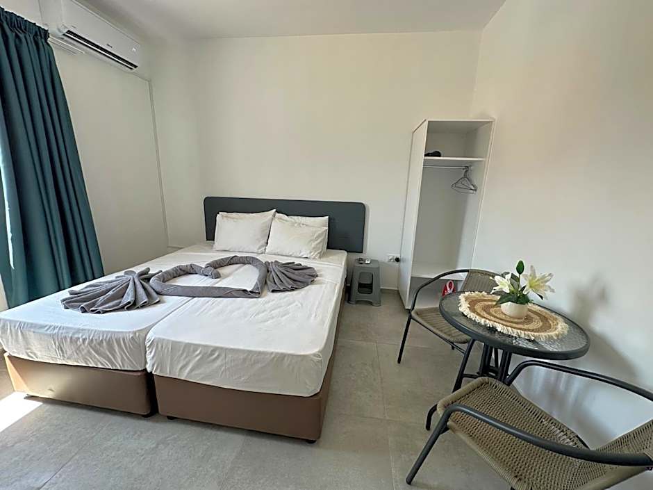 Sun Plaza Suites - Adults Only