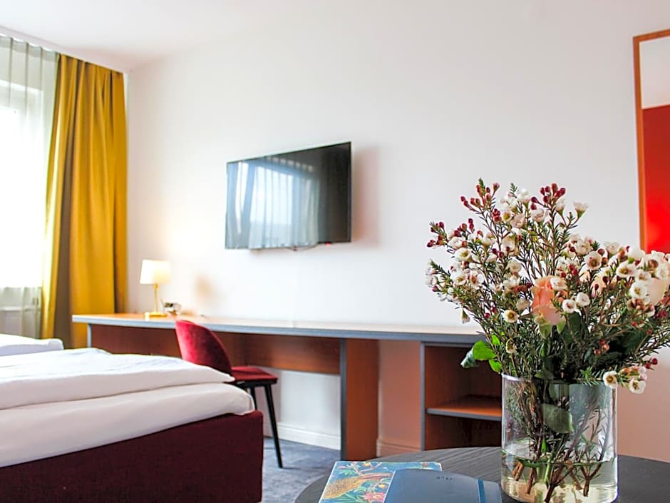 Good Morning + Berlin City East