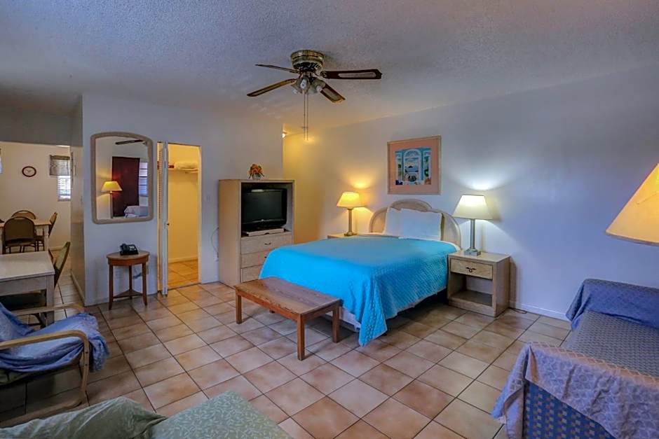 Richard's Motel Studios