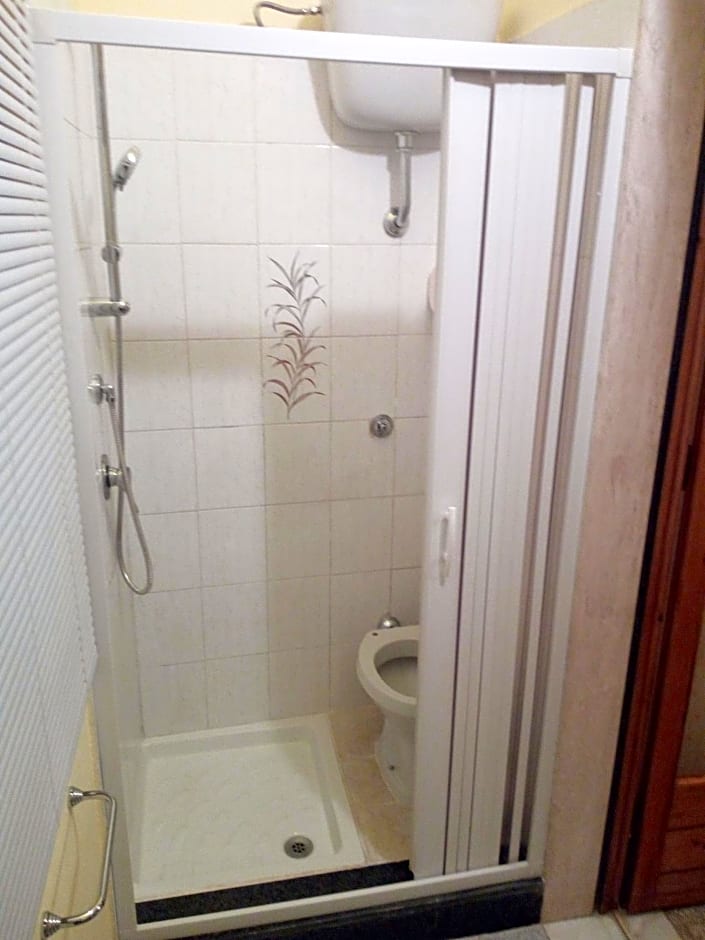 Il Tuo Letto Sullo Stretto