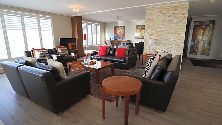 Lagoon Beach Hotel Apartments