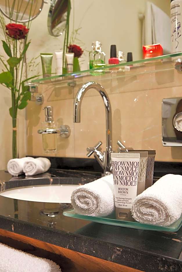 MAXIMILIAN MUNICH Apartments & Hotel