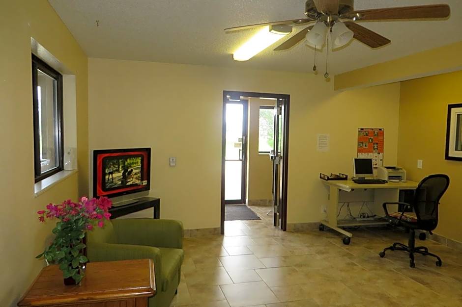 Western Inn & Suite Grinnell IA