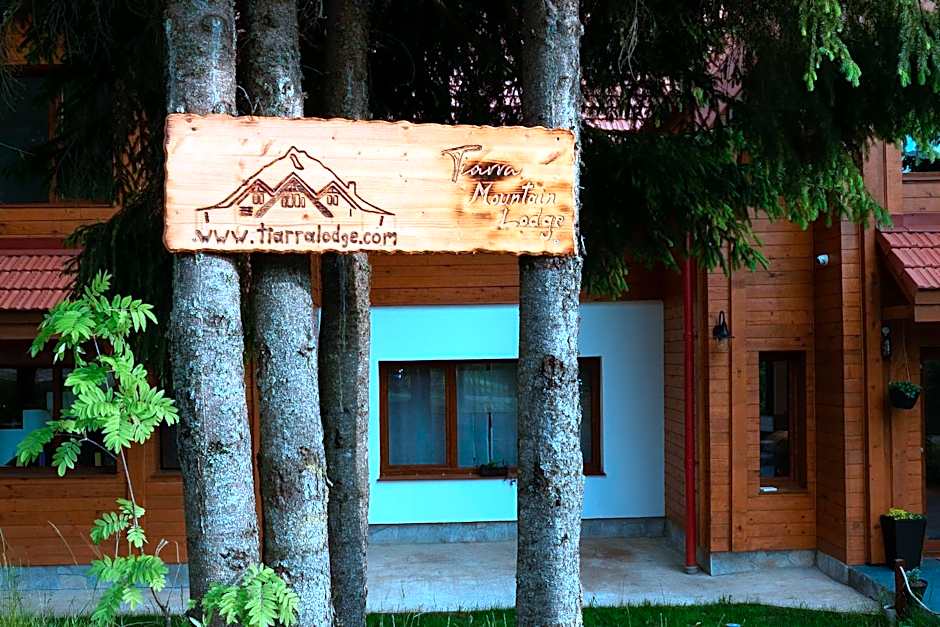 Tiarra Mountain Lodge