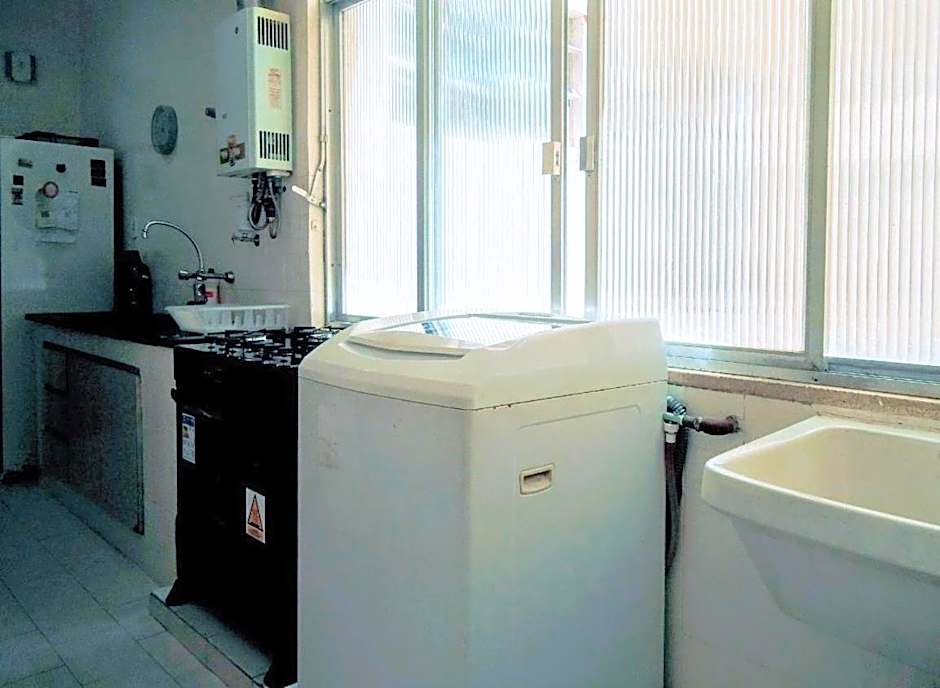 Copacabana 3 quartos ar cond a 2 qds da praia