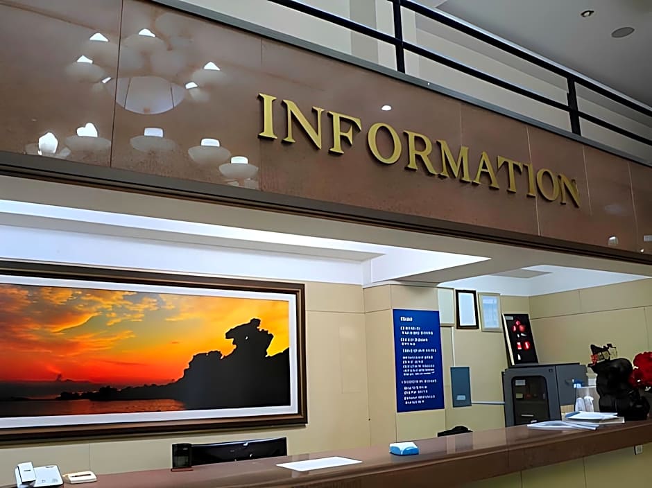 New Manhattan Tourist Hotel