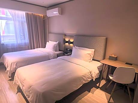 Twin Business Room
