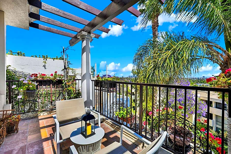 Best Western Plus Sunset Plaza Hotel