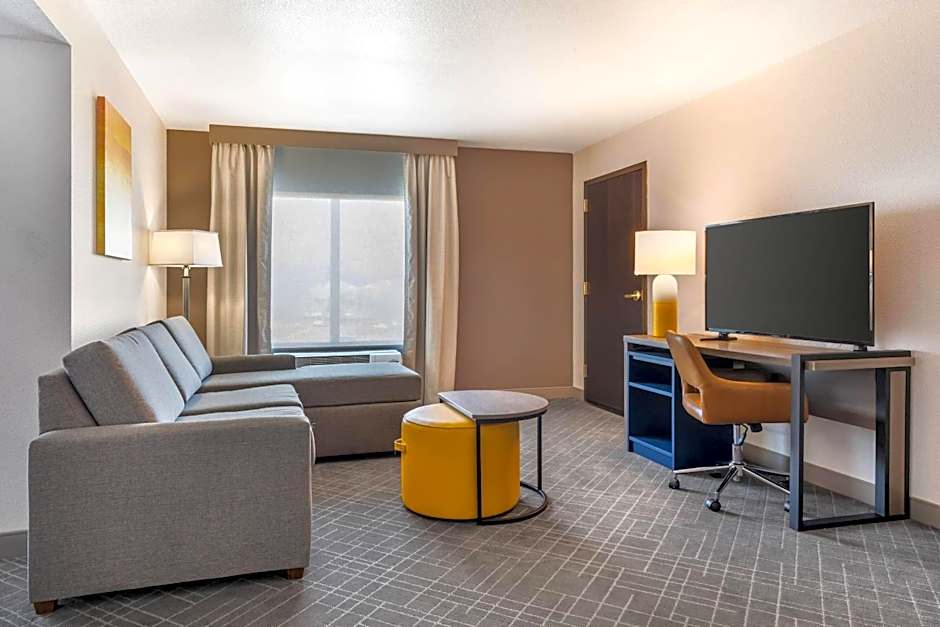 Comfort Inn & Suites Frisco East - McKinney