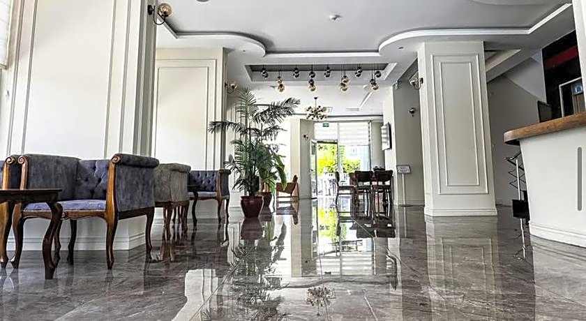 Aurasia Sea Side Hotel