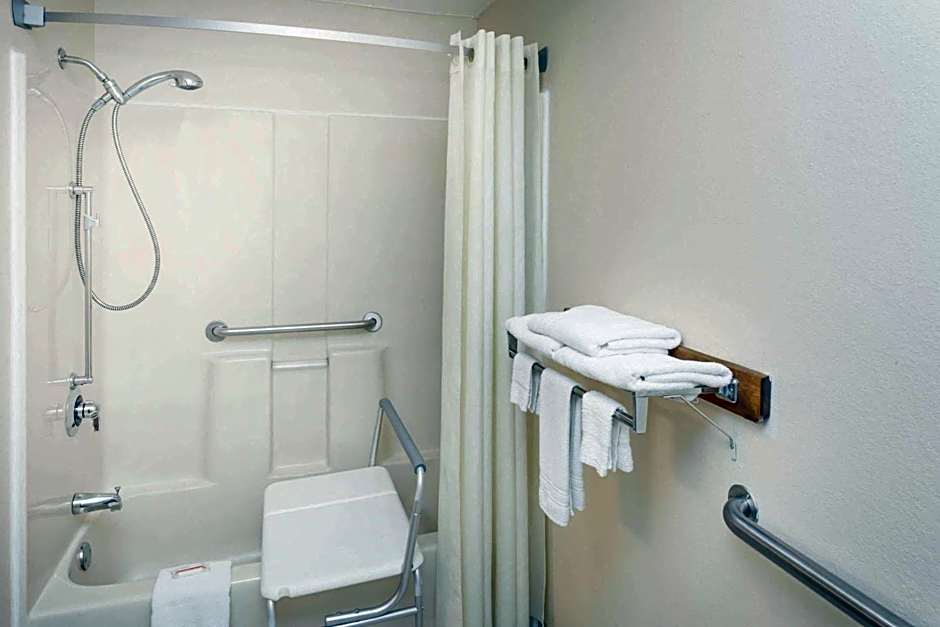 Super 8 by Wyndham Pekin/Peoria Area