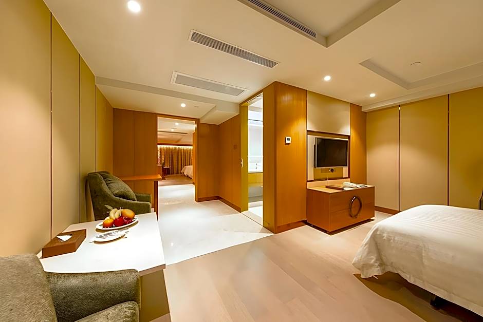 Royal Dragon Hotel