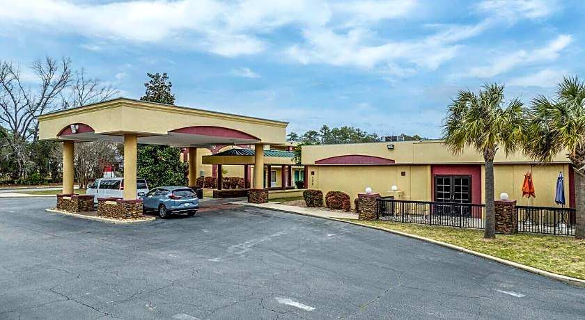 Clarion Inn Columbia Airport