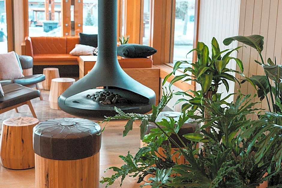 Hotel Canoe and Suites