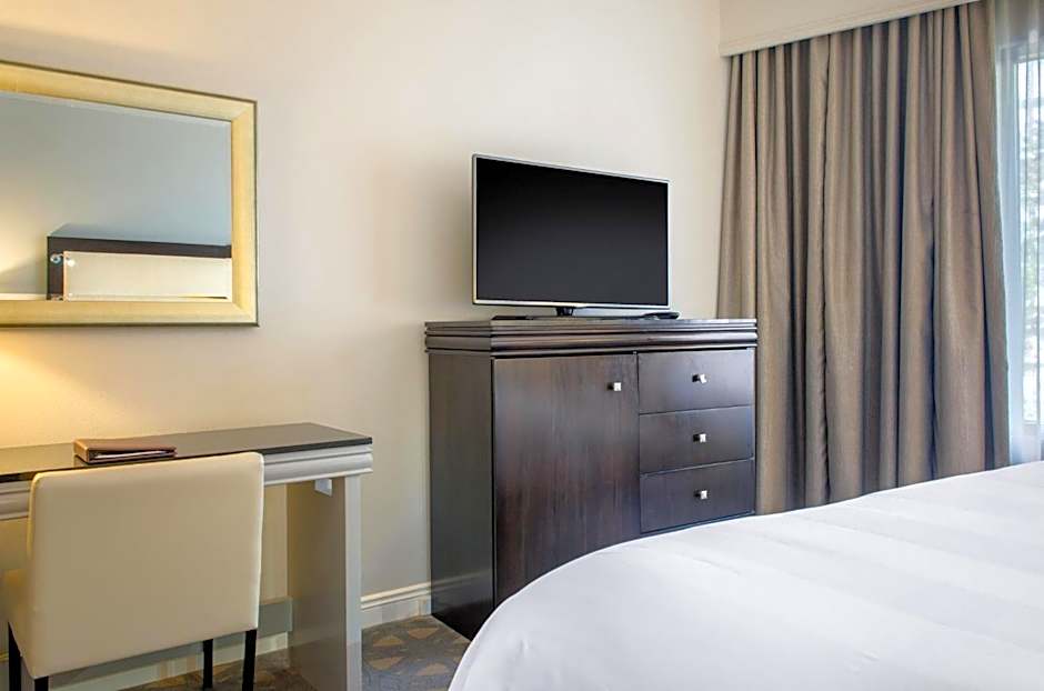 THE RIVERFRONT HOTEL NEW ORLEANS