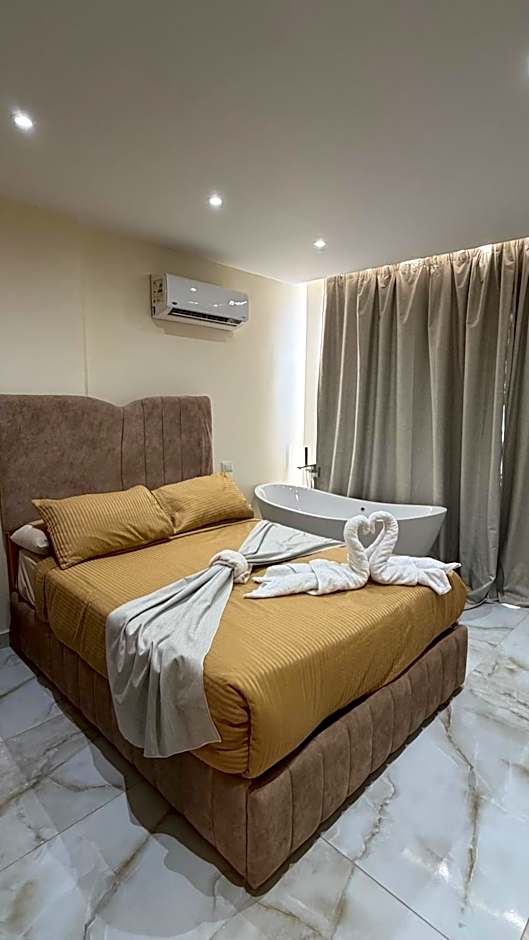 Amon Ra Hotel