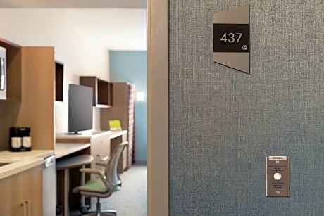 King Suite - Hearing Access/Non-Smoking