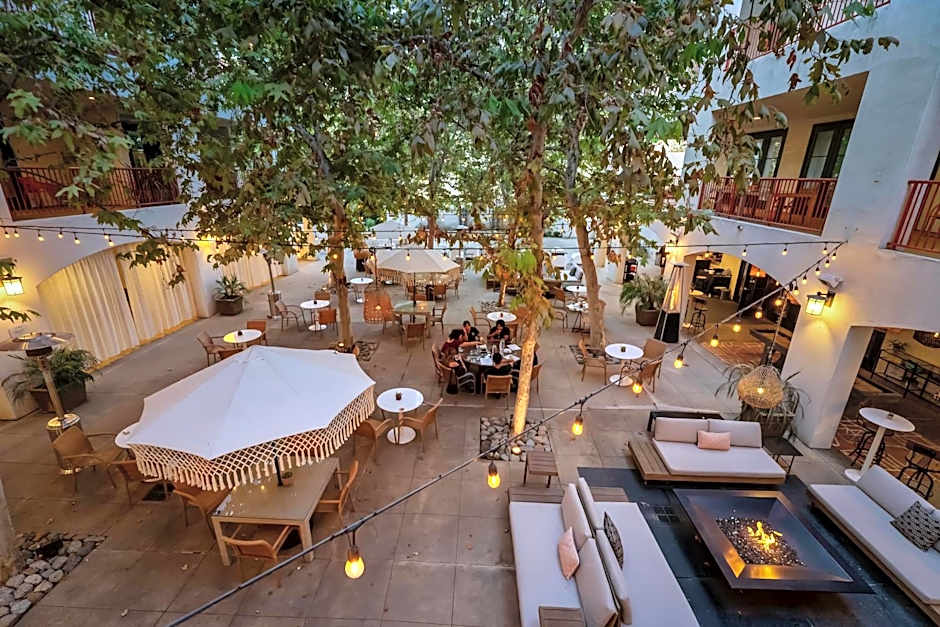 Hotel Casa 425 + Lounge, A Four Sisters Inn