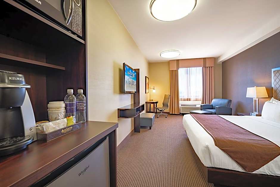 Acclaim Hotel Calgary Airport