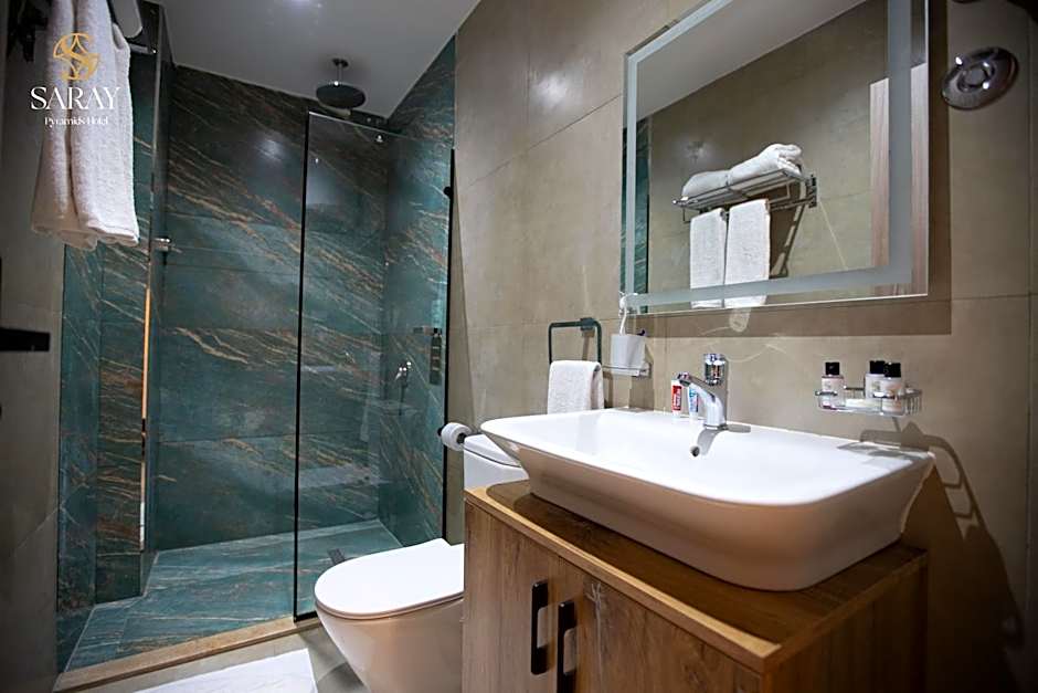 Saray Pyramids & Museum View Hotel