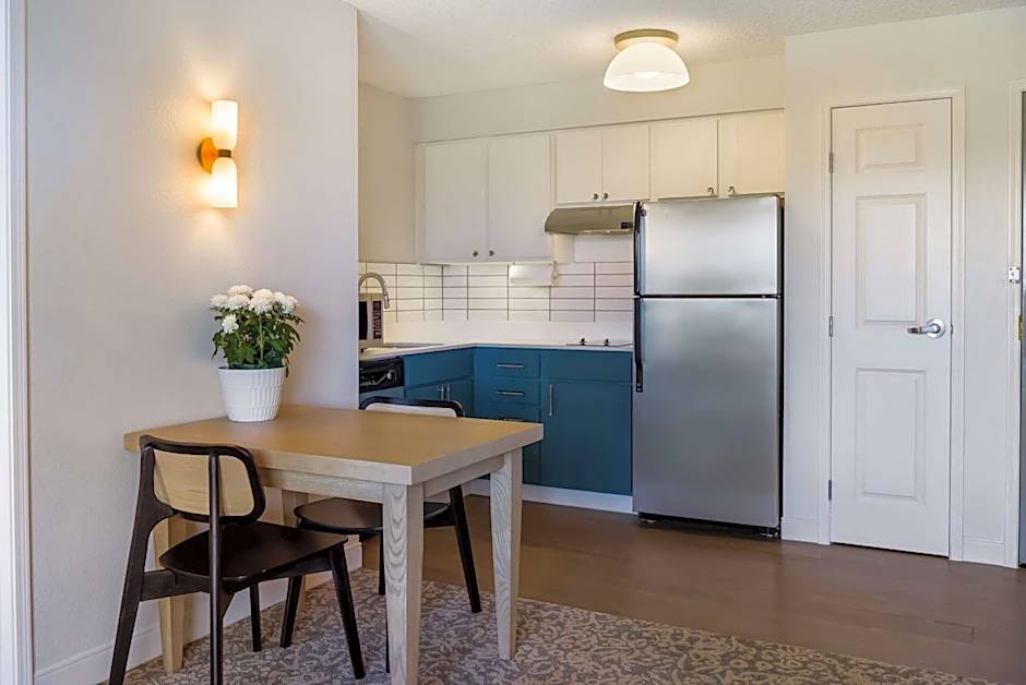 Sonesta ES Suites San Francisco Airport Oyster Point Waterfront