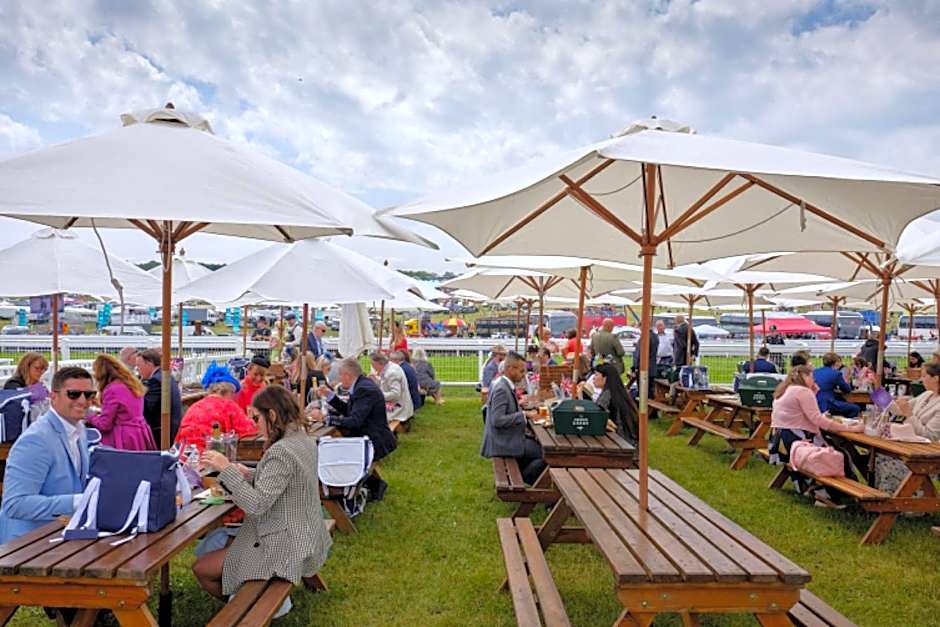 voco Lythe Hill Hotel Spa By IHG