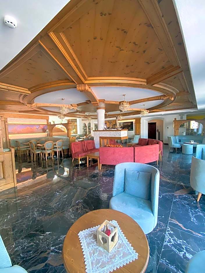 Family Hotel La Perla