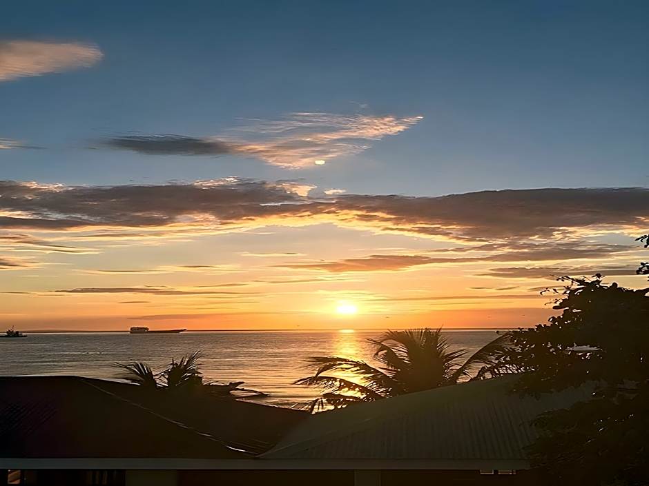 S-E Hotel And Residence