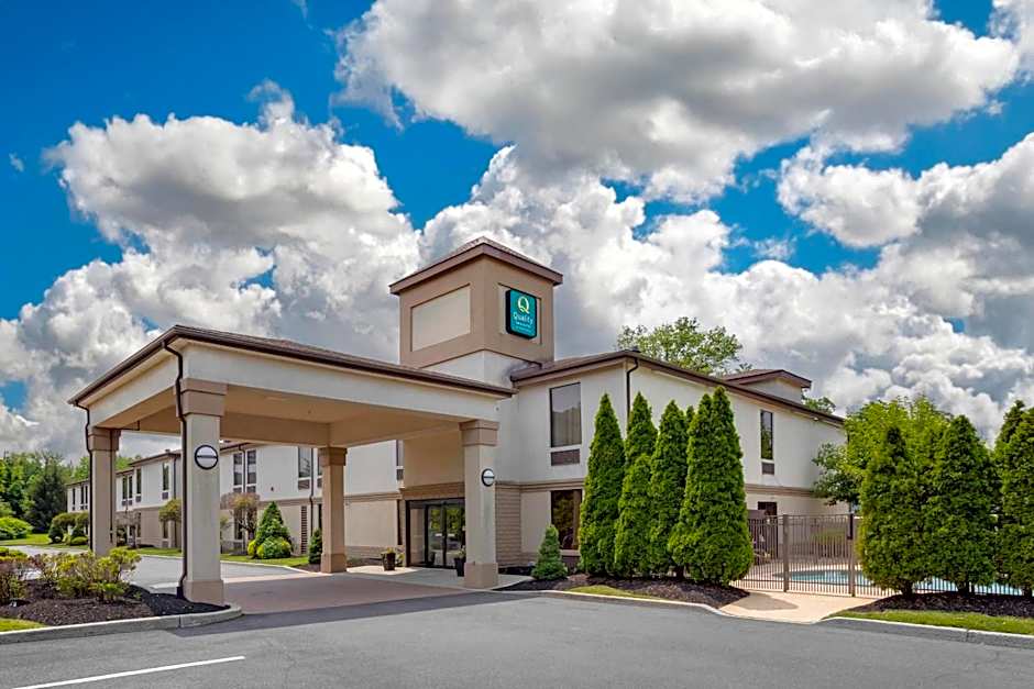 Quality Inn & Suites NJ State Capital Area