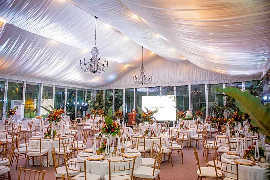 Montebello Villa Hotel