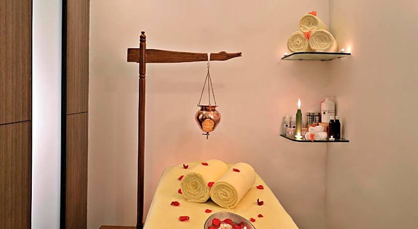 Leisure Inn Grand Chanakya