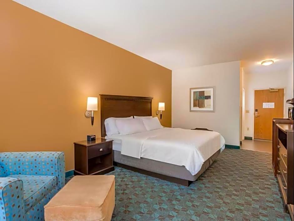 Holiday Inn Express & Suites - Canton By IHG