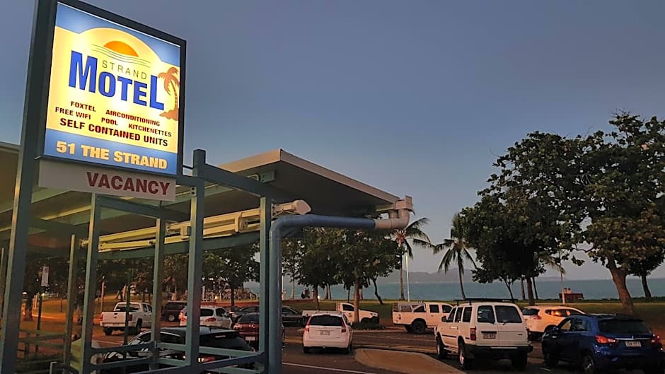 Strand Motel