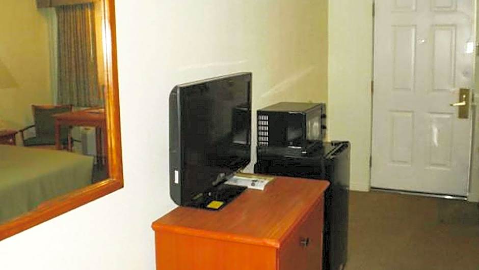 Magnuson Hotel Park Vue