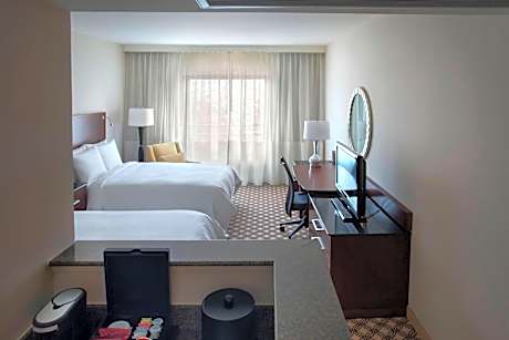 Double Room with Two Double Beds and Adapted Tub - Mobility Accessible